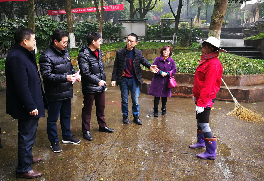 走访慰问困难职工1.jpg